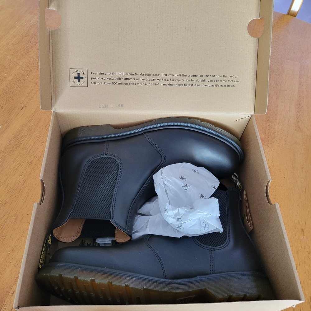 Dr. Martens men's Chelsea boot size 11